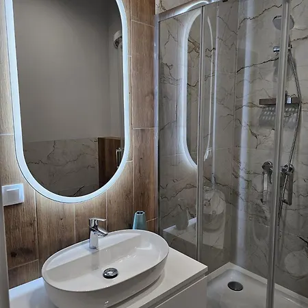 Vienna Nawrot * Łódź