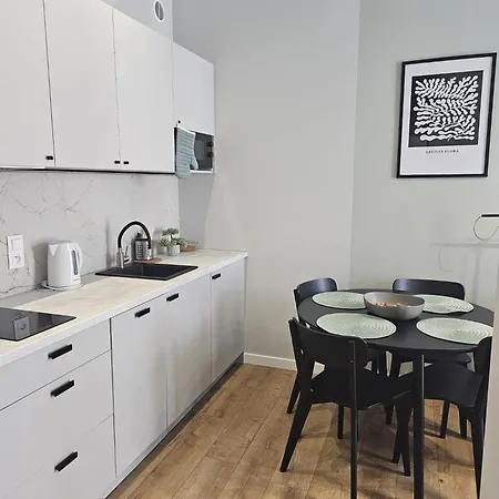 Vienna Nawrot * Łódź